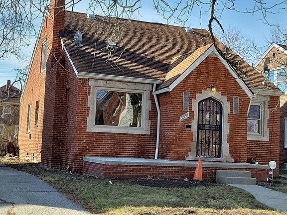 3rd image of 3991 Somerset Ave