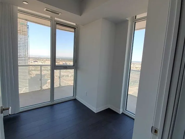 7895 Jane St #3213 — Photo 6