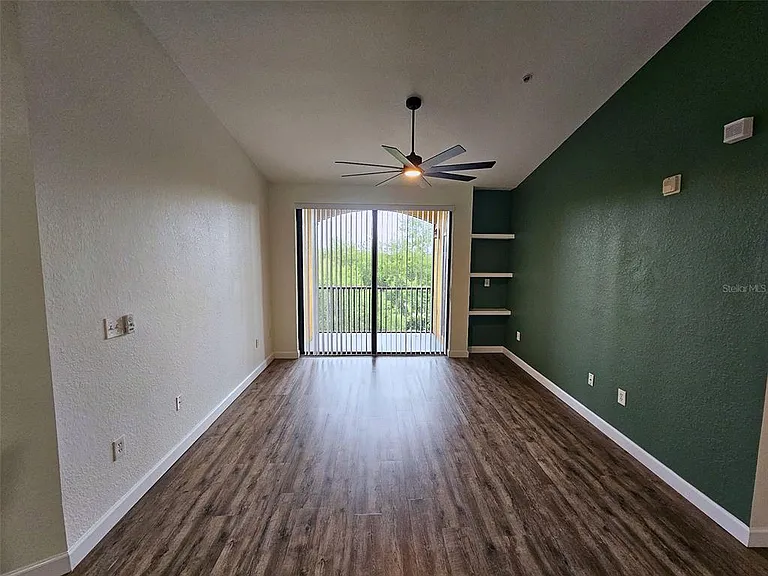 8335 38th Street Cir E #305 — Photo 3