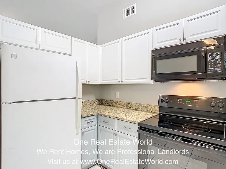 12929 Ohio Woods Ln — Photo 7