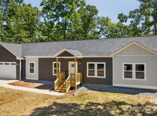159 Evenfall Ln, Columbus, NC 28722