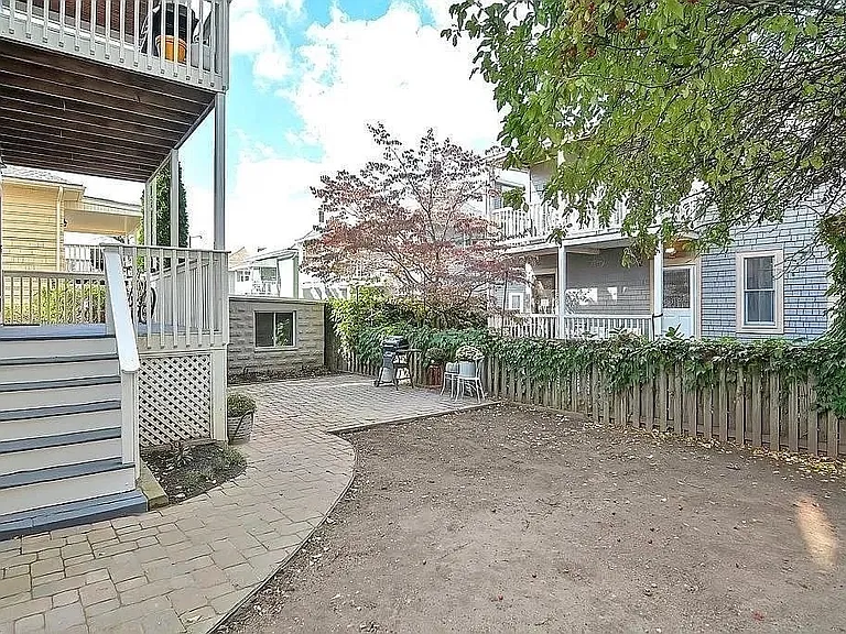 33 Chetwynd Rd #2 — Photo 11