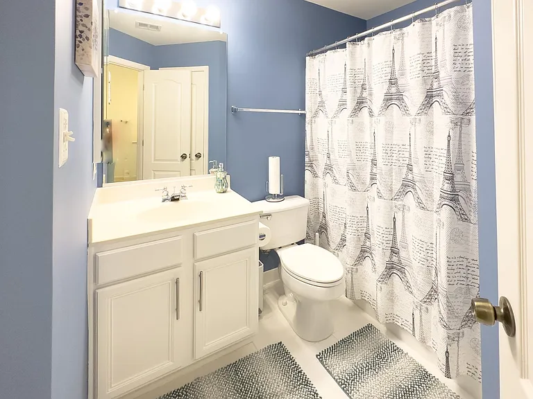 2029 Ashleigh Woods Ct — Photo 25