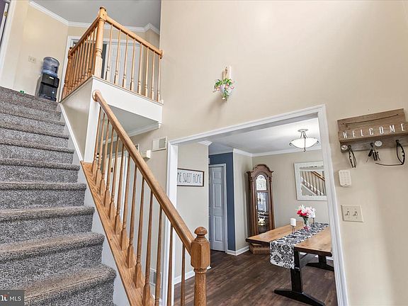 4th image of 3296 Raintree Rd