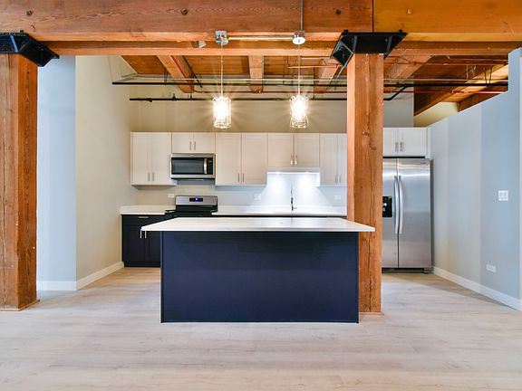 3rd image of 11 E Illinois St #401