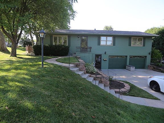 5th image of 1309 Englewood Dr