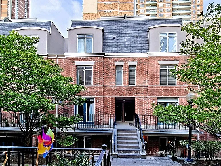 415 Jarvis St #245 — Photo 1