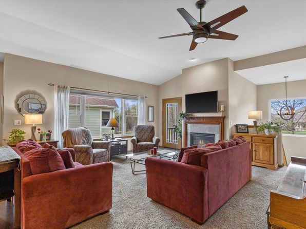 3228 West Villa DRIVE, Franklin, WI 53132