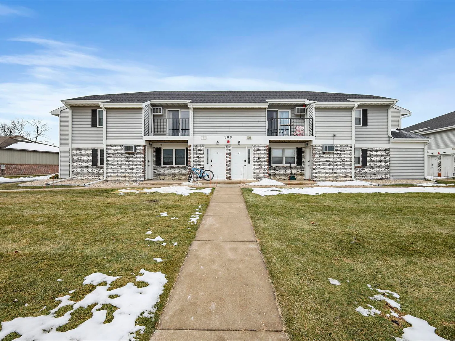 509 S Perry Pkwy, Oregon, WI 53575 — Photo 2