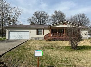 221 W 1st St, Cutler, IL 62238