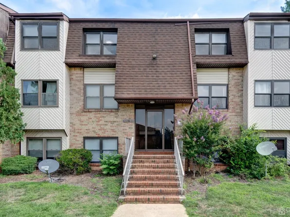 1947 Raspberry Ct, Edison, NJ 08817