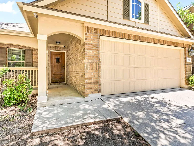 209 Rawhide Way — Photo 2
