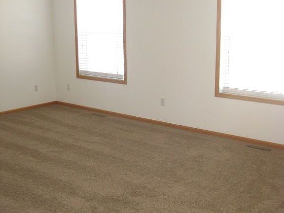 5th image of 13750 54th Ave N APT 103