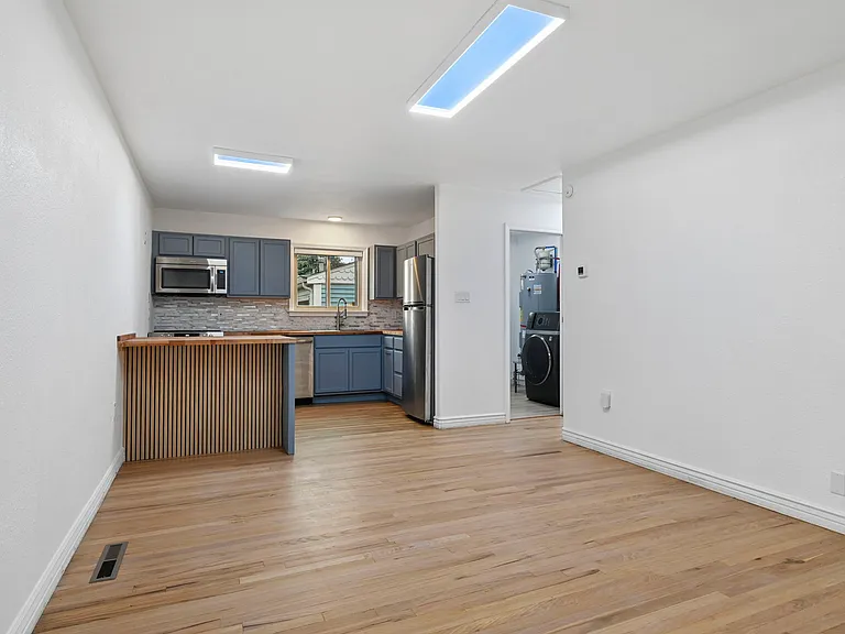 309 Redwood Dr — Photo 5