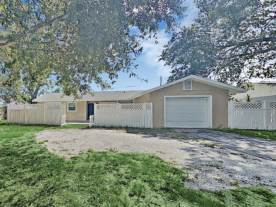 1st image of 610 Melody Cir