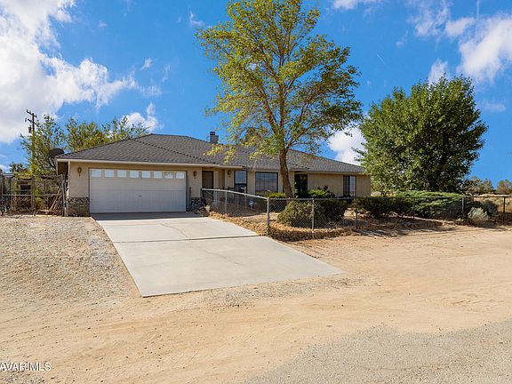 4th image of 9688 Tanbark Ave
