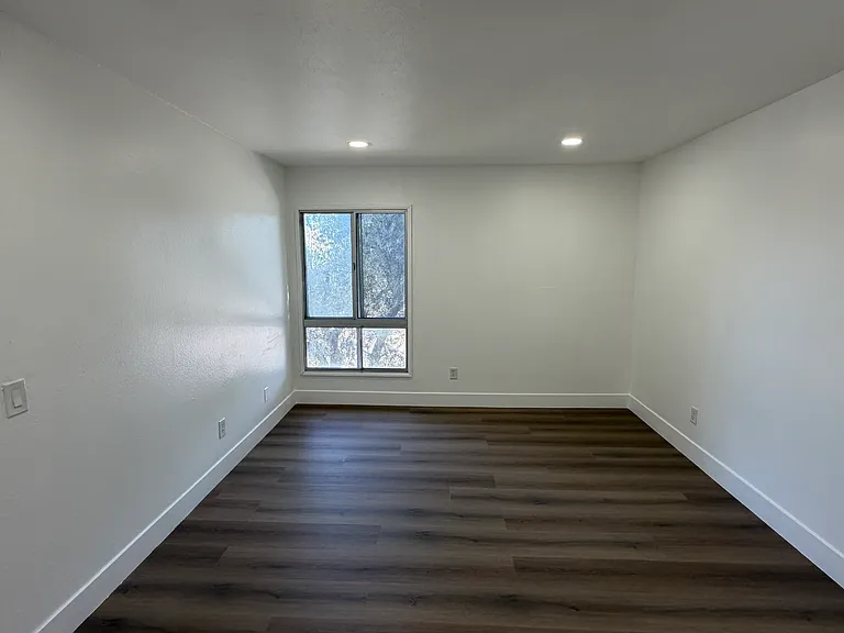 10331 Lindley Ave #209 — Photo 27