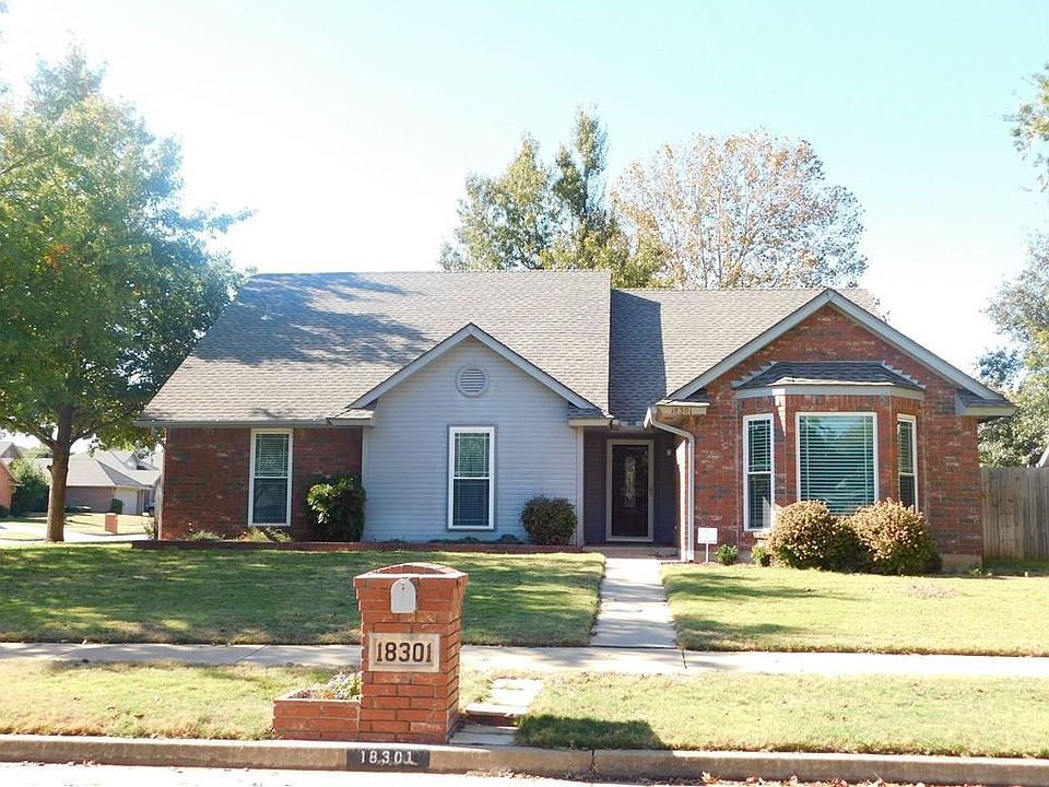 1st image of 18301 English Oak Ln