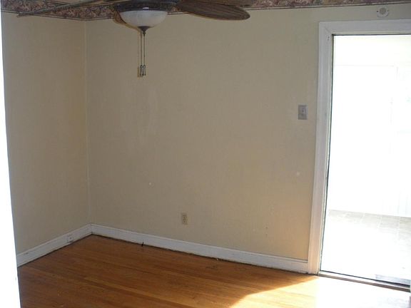 5th image of 3114 Kemp Dr