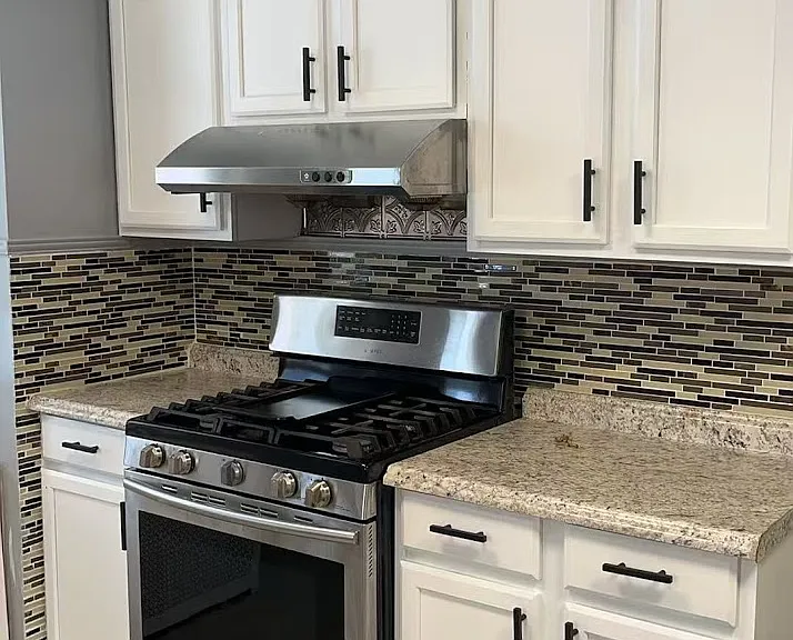 610 S Bergen St — Photo 6