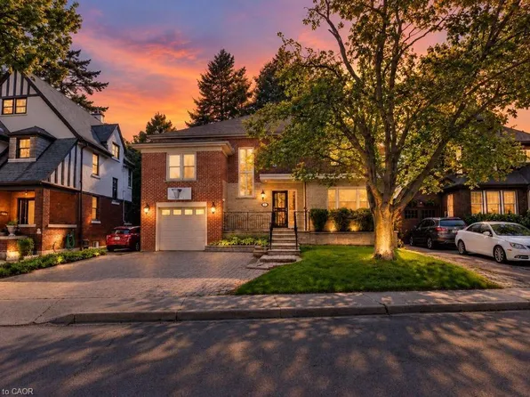 31 Fairleigh Cres, Hamilton, ON L8M 2L1