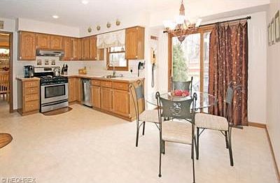 3rd image of 34518 Heatherwood Ave