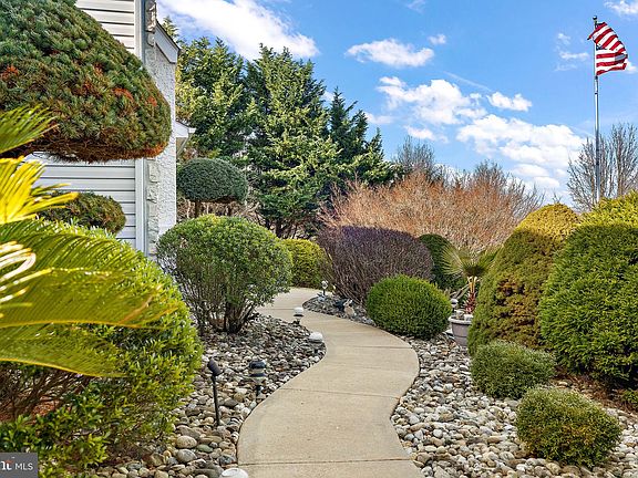 5th image of 109 Bakerfield Dr