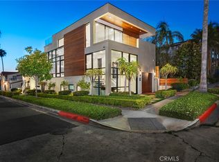 211 Goldenrod Ave, Corona Del Mar, CA 92625