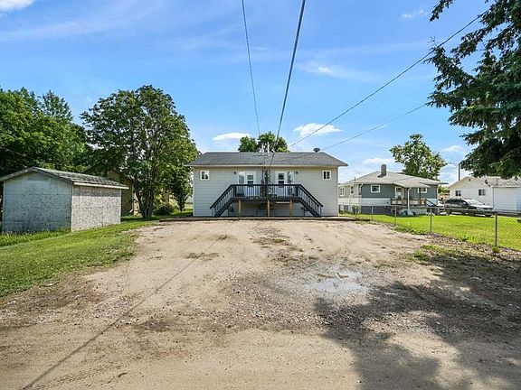 4th image of 4908 54th Ave