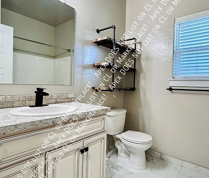 1354 E Argence St — Photo 11