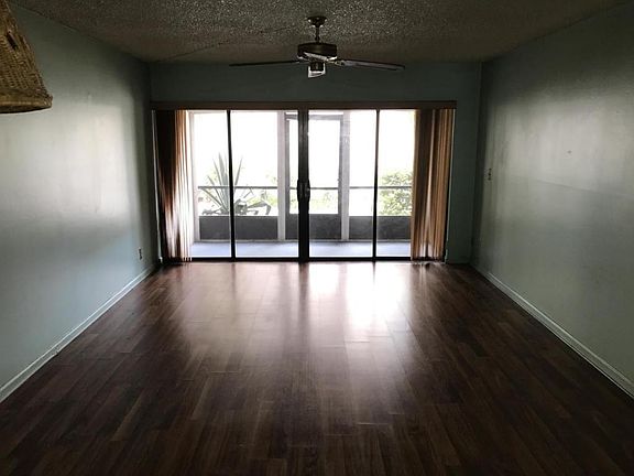 5th image of 412 Southwind Dr APT C1