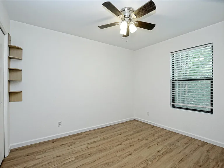 439 Sailmaster St #B — Photo 20