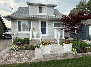 37805 Maplehill St, Harrison Township, MI 48045