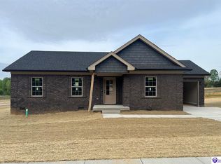 120 American Dr, Radcliff, KY 40160