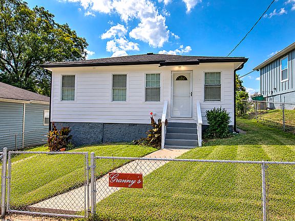 Front view of the home with all new siding (Hardie Plank)