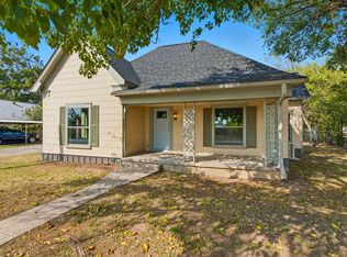 1711 Halsell St, Bridgeport, TX 76426