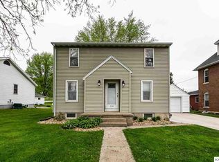 119 Manchester Ave, Earlville, IA 52041