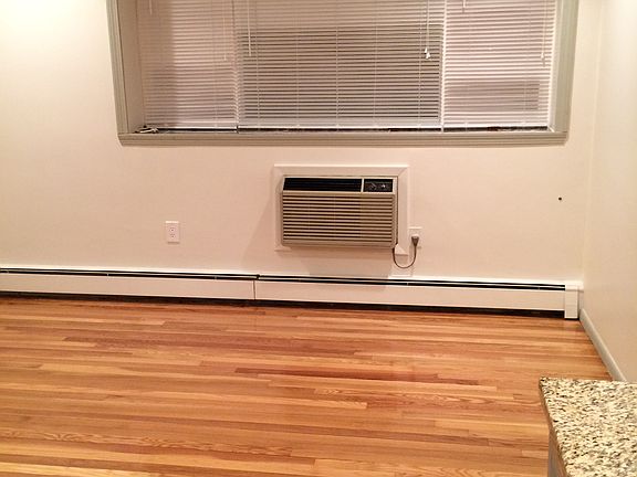 2nd image of 360 Market St #8B