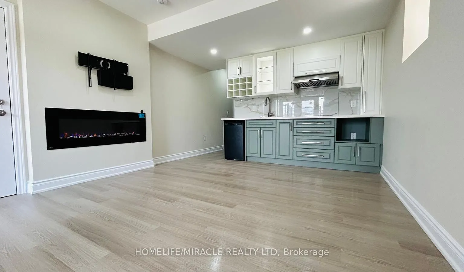 1 bed, $1,600 — Photo 2
