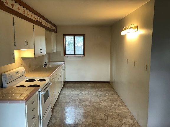 Kitchen area 13.11X8.6 