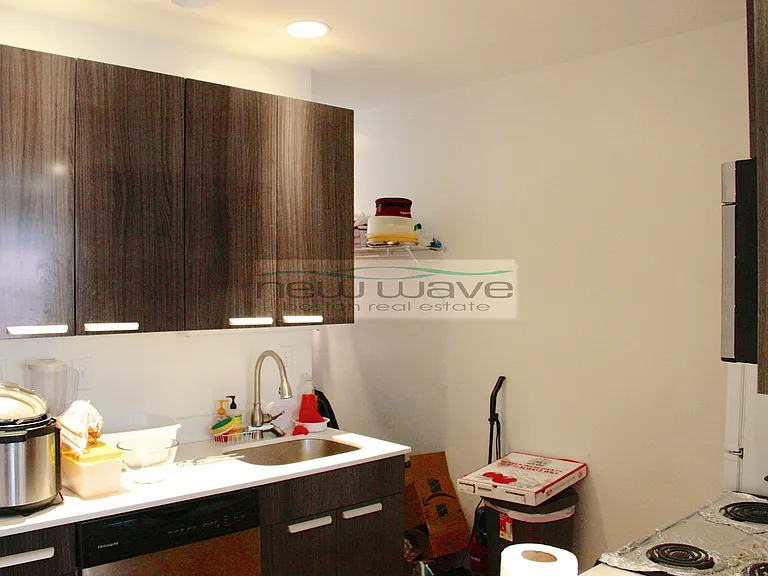 51 Queensberry St #21 — Photo 18