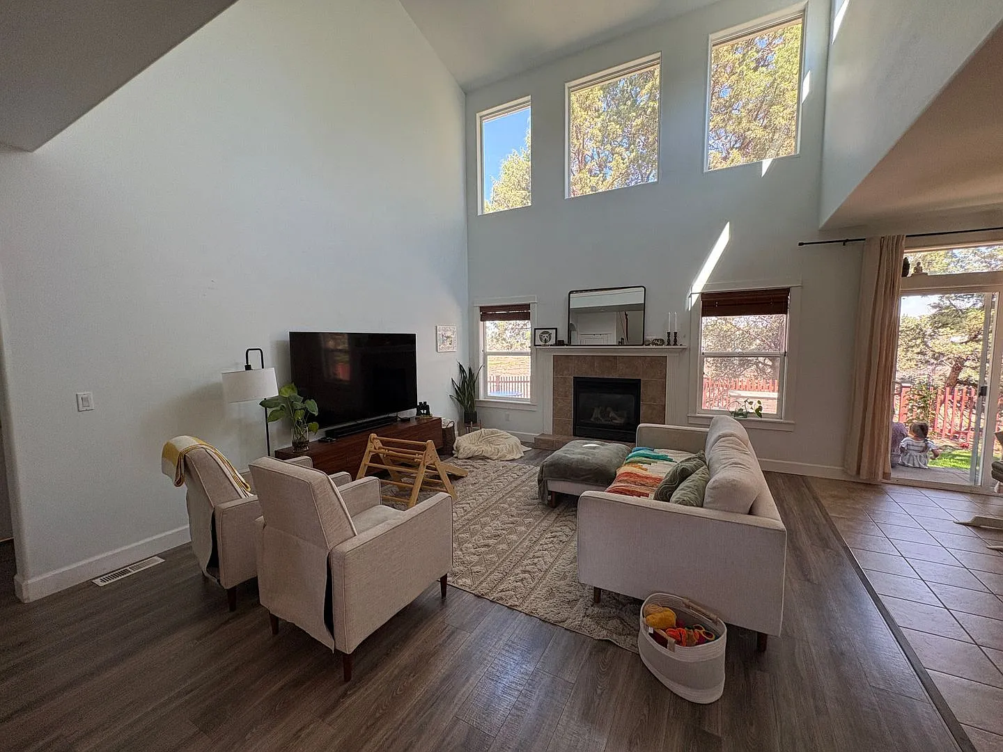 Check Out This Beautiful Home In Sw Redmond — Photo 4