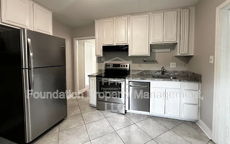 2 bed, 1.0 bath, 864 sqft, $1,100 — Photo 3