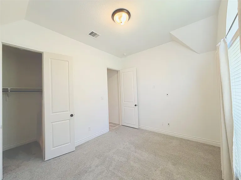 3319 Sky Run Ct — Photo 12