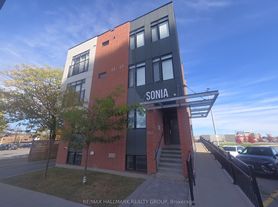 351 Croydon Ave