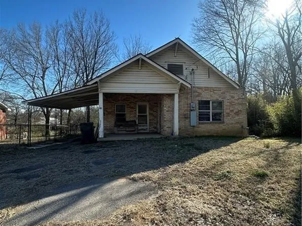 56 W Magazine St, Booneville, AR 72927