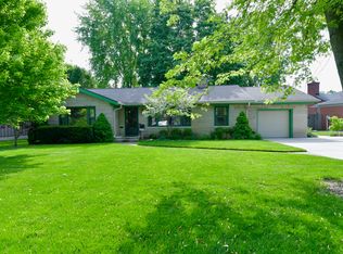 1070 N 10th St, Noblesville, IN 46060