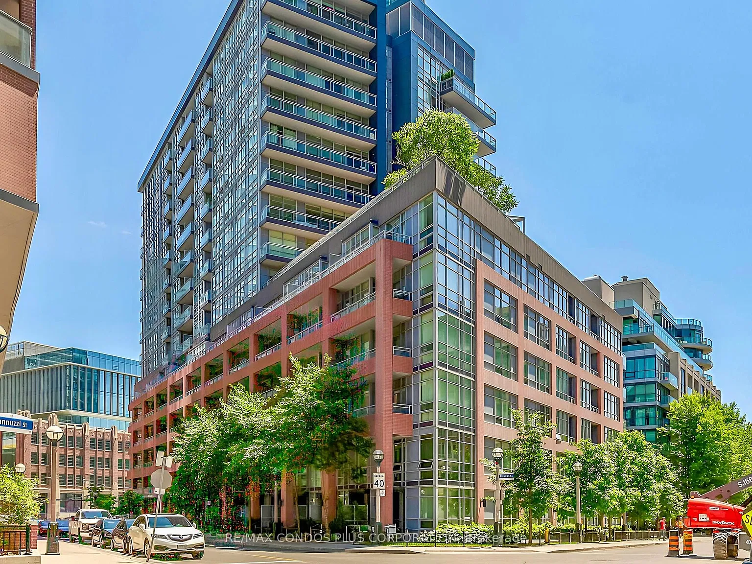 LTD Condos — Photo 3