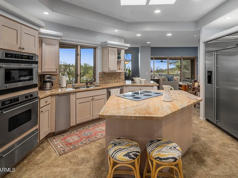 10111 E Graythorn Dr — Photo 13
