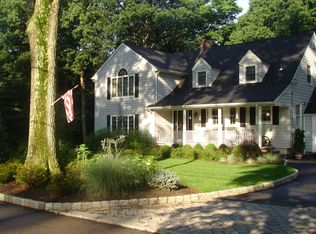 6 Glenbrook Dr, Park Ridge, NJ 07656